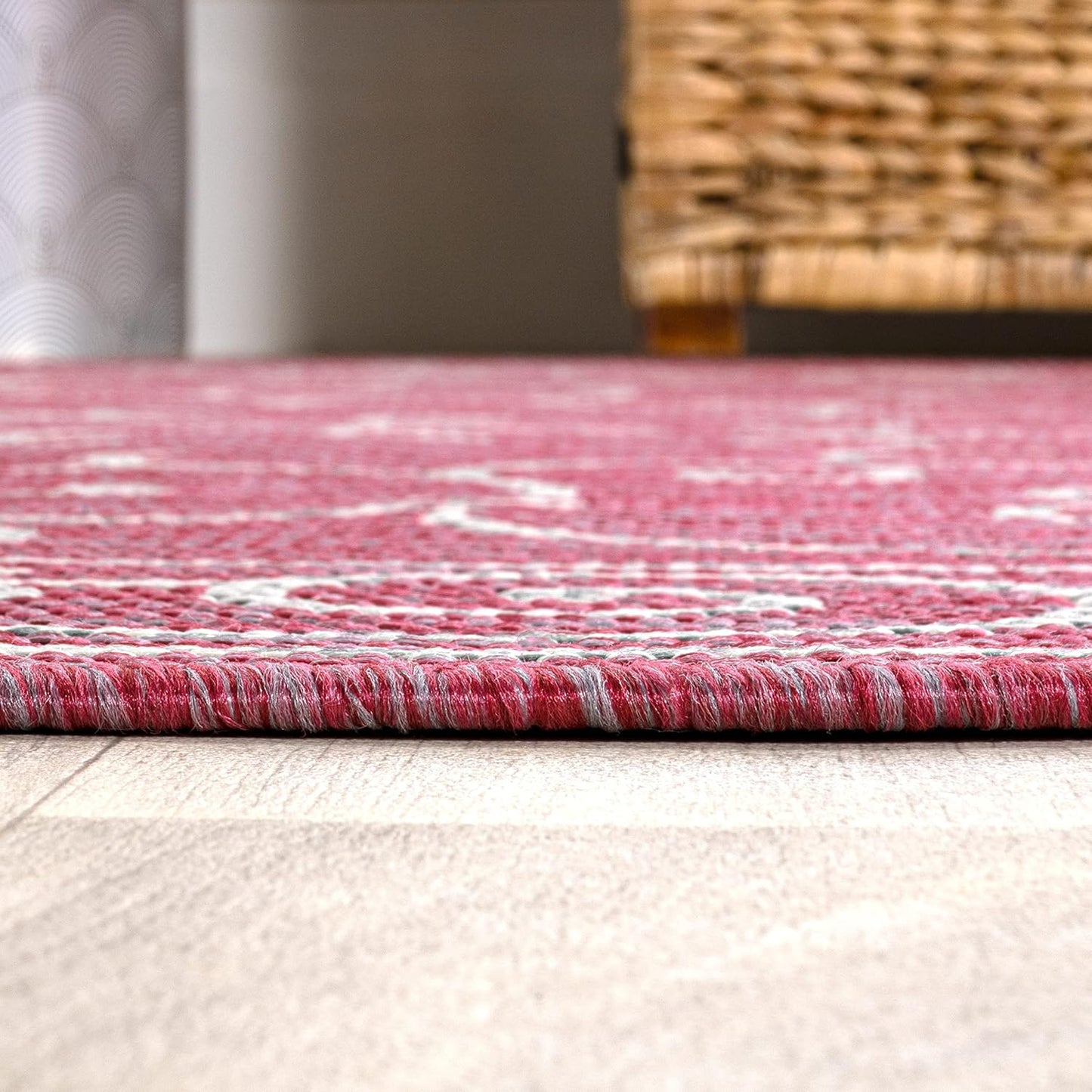 JONATHAN Y SMB106J-5 Charleston Vintage Filigree Textured Weave Indoor Outdoor Area Rug, Classic Traditional Easy-Cleaning,Bedroom,Kitchen,Backyard,Patio,Non Shedding, 5 X 8, Fuchsia/Light Gray