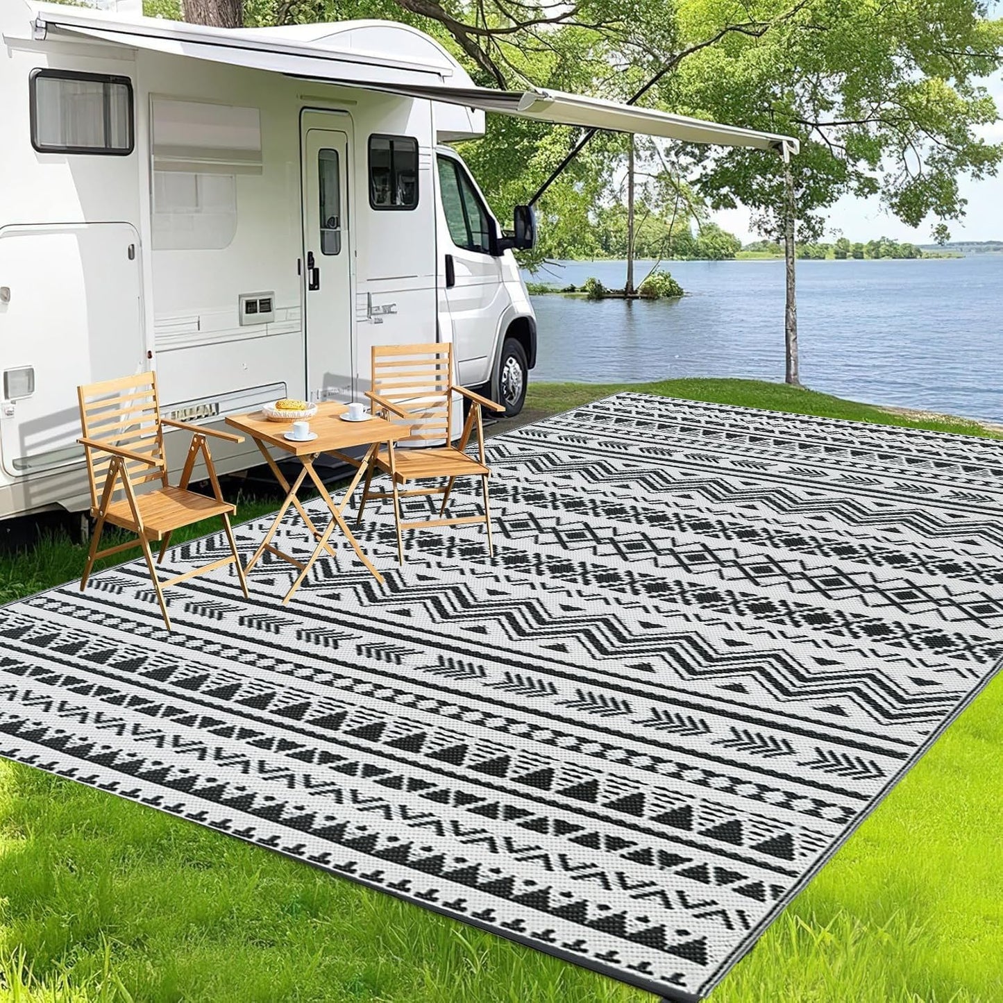 WILDROOTS 8x10 Feet Black and White Plastic Outdoor Rug, Stain Resistant Waterproof Reversible Outdoor Patio Rug, Fade Resistant Camping Rug