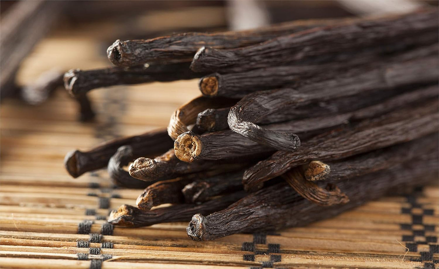 50 Vanilla Beans - Whole Extract Grade B Pods for Baking, Homemade Extract, Brewing, Coffee, Cooking - Tahitian