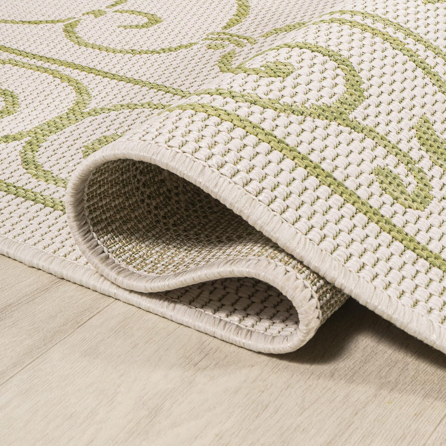 JONATHAN Y SMB106I-4 Charleston Vintage Filigree Textured Weave Indoor Outdoor Area Rug, Coastal,Traditional,Transitional Easy Clean,Bedroom,Kitchen,Backyard,Patio, Non-Shed, Cream/Green, 4 X 6