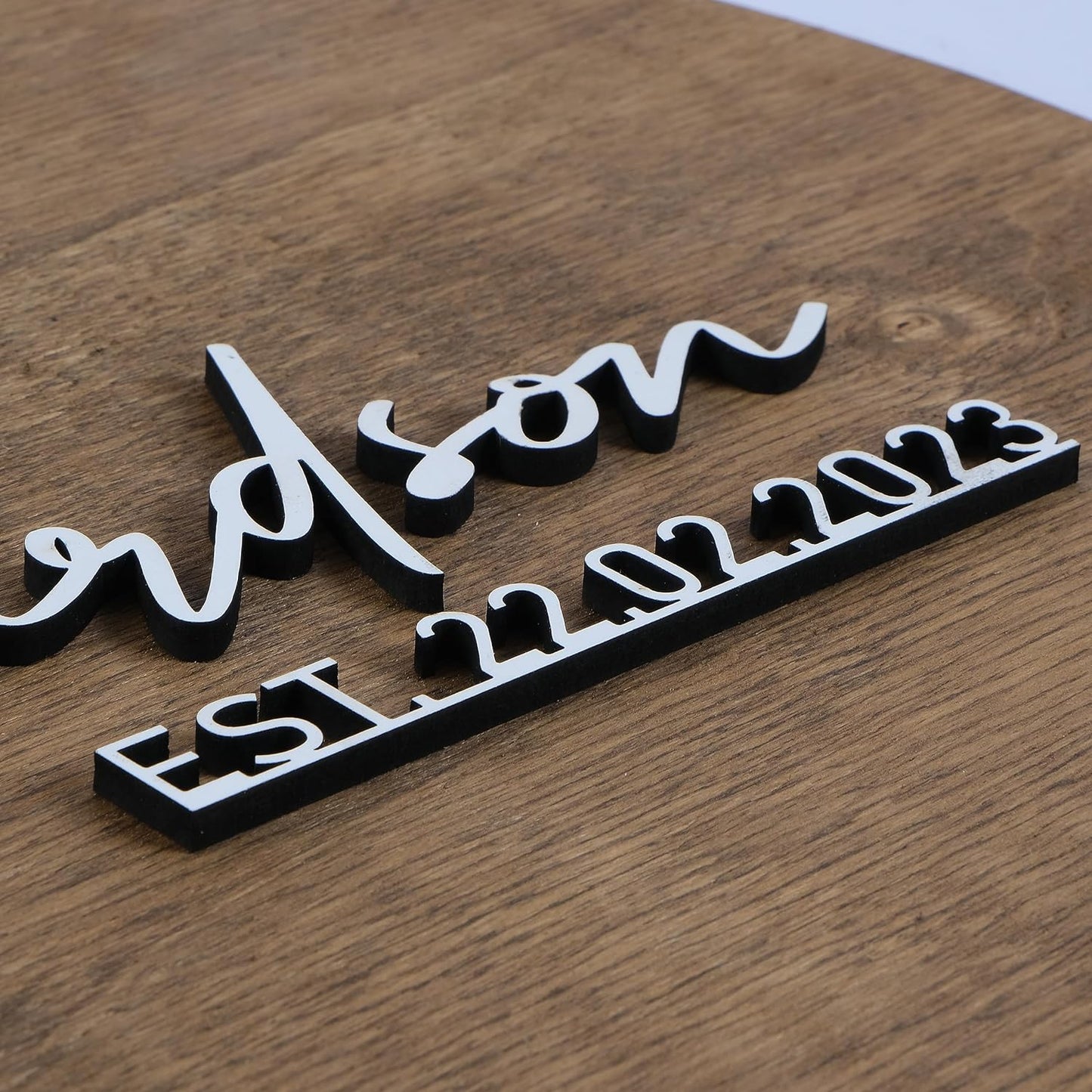 Wedding Guestbook Sign for Couple - Personalized Round Wooden Sign with Initial Letter, Rustic Wedding Guest Book Alternative, Custom Name Sign, Engagement Party Decor, Reception Table Decoration