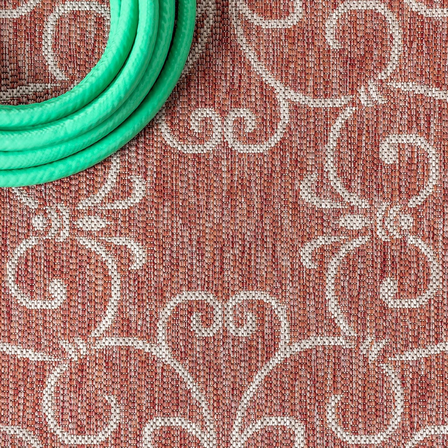JONATHAN Y SMB106B-5SQ Charleston Vintage Filigree Textured Weave Indoor Outdoor Area Rug Classic Coastal Easy Cleaning Bedroom Kitchen Backyard Patio Non Shedding, 5' Square, Red/Beige